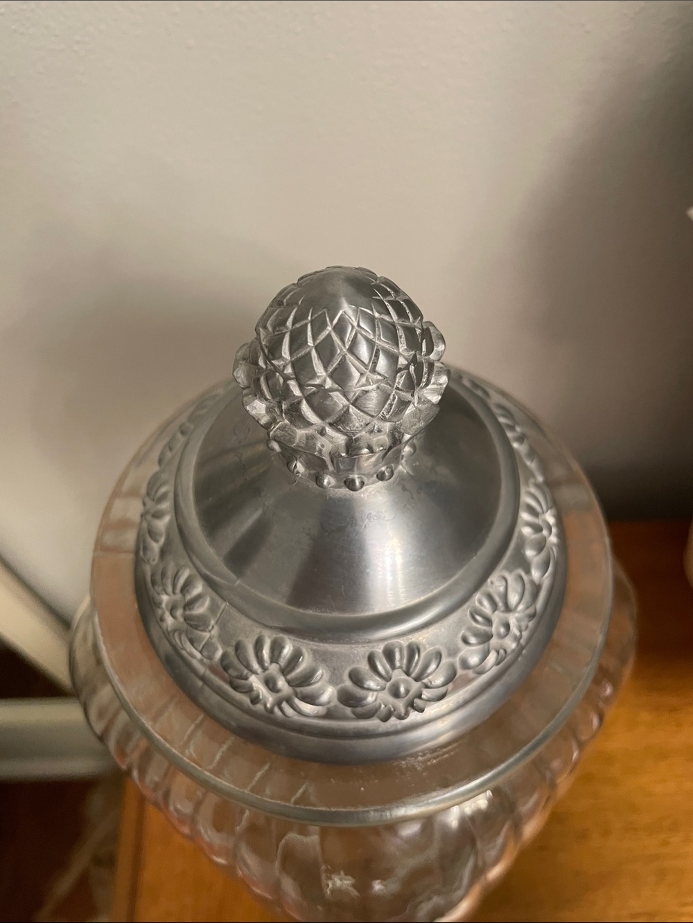Large Ribbed Clear Glass Apothecary Jar Canister with Decorative Pewter Lid - Picture 6 of 14
